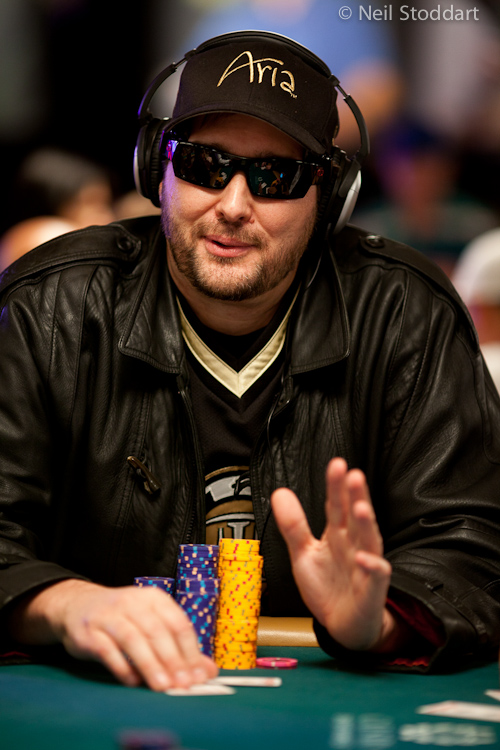 Finalmente Phil Hellmuth consiguió el record de Brazaletes en la WSOP